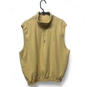 Carnoustie sweater vest.‎